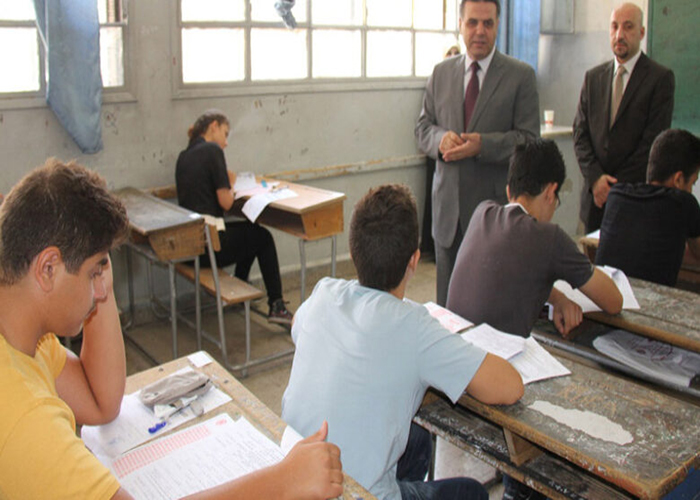 سوريا.. طلبة فلسطين يعبرون عن سخطهم من إلغاء الدورة التكميلية للشهادة الثانوية 