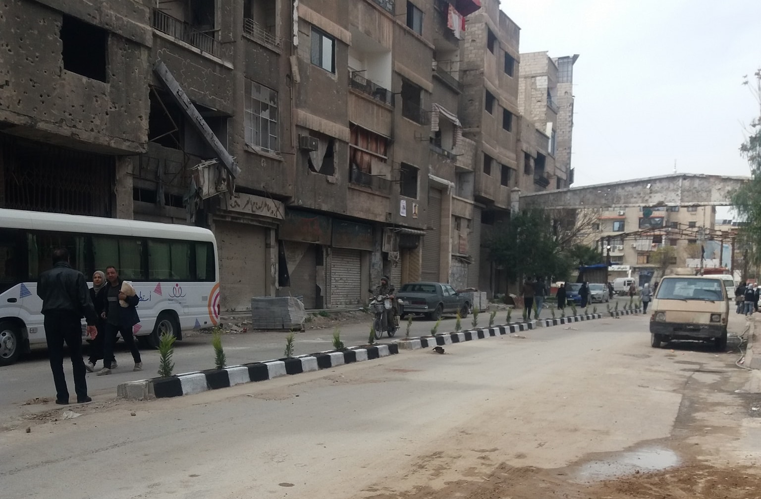 حملة شعبية تطالب مجلس الوزراء بتحسين الخدمات في مخيم اليرموك