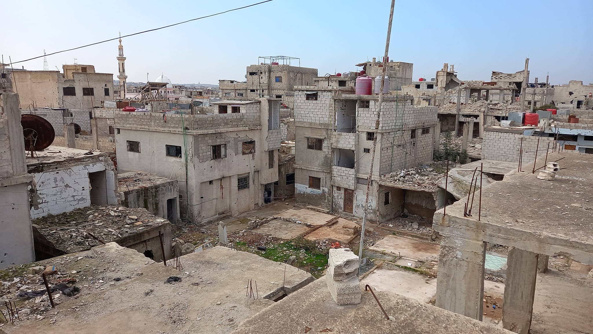 مع حلول الشتاء..معاناة متجددة يعيشها أهالي مخيم درعا