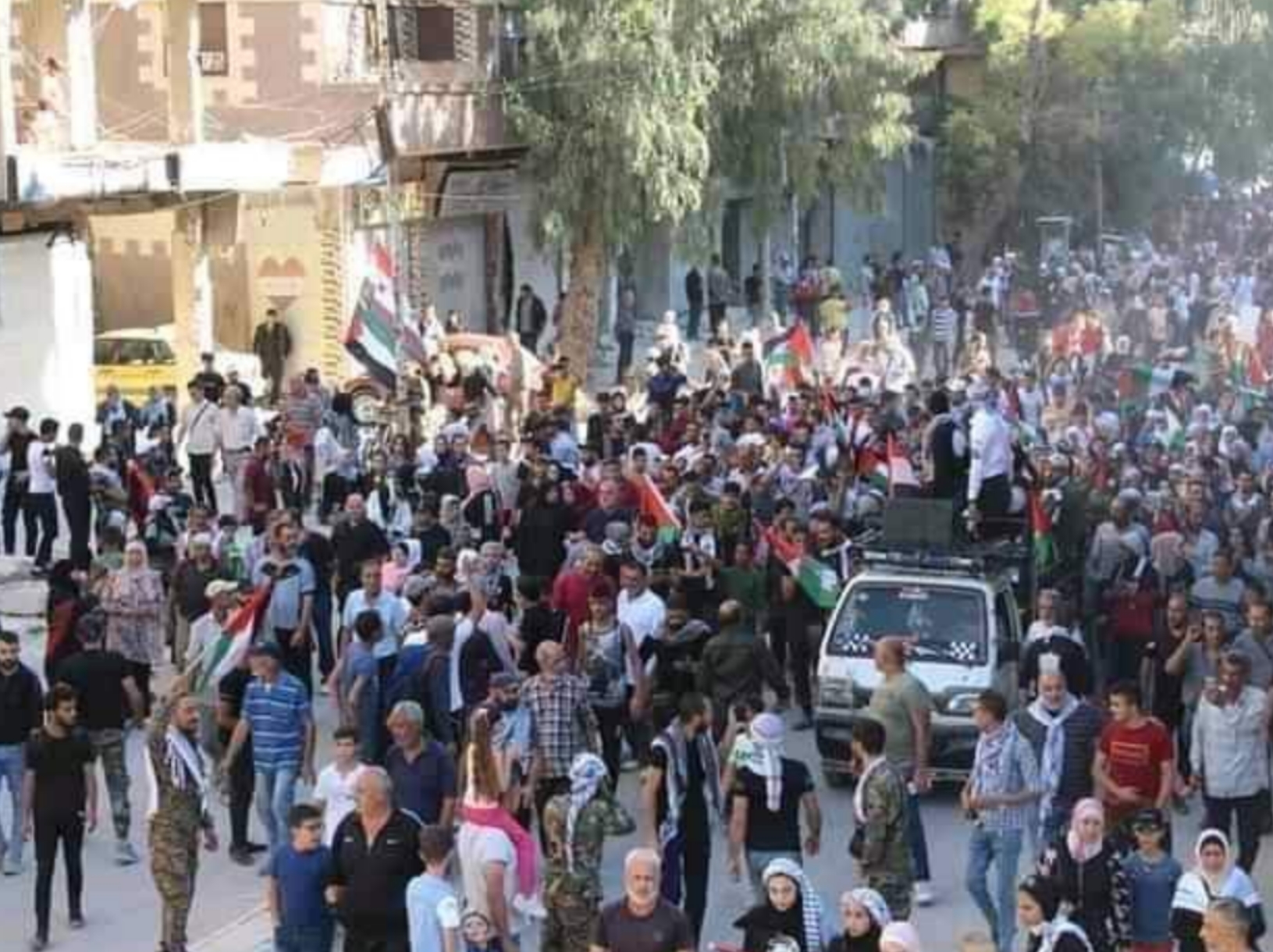 مخيم اليرموك يستقبل المزيد من العائلات العائدة وينتظر الخدمات