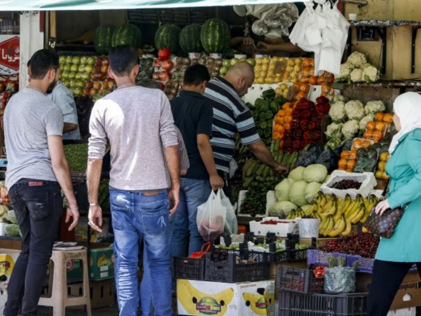 فلسطينيو سوريا يعانون من الغلاء والفقر وتدني الأجور