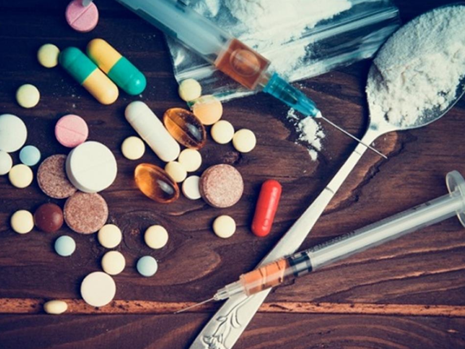 الفقر والحرب يزيدان من انتشار المخدرات بين الشباب الفلسطيني والسوري