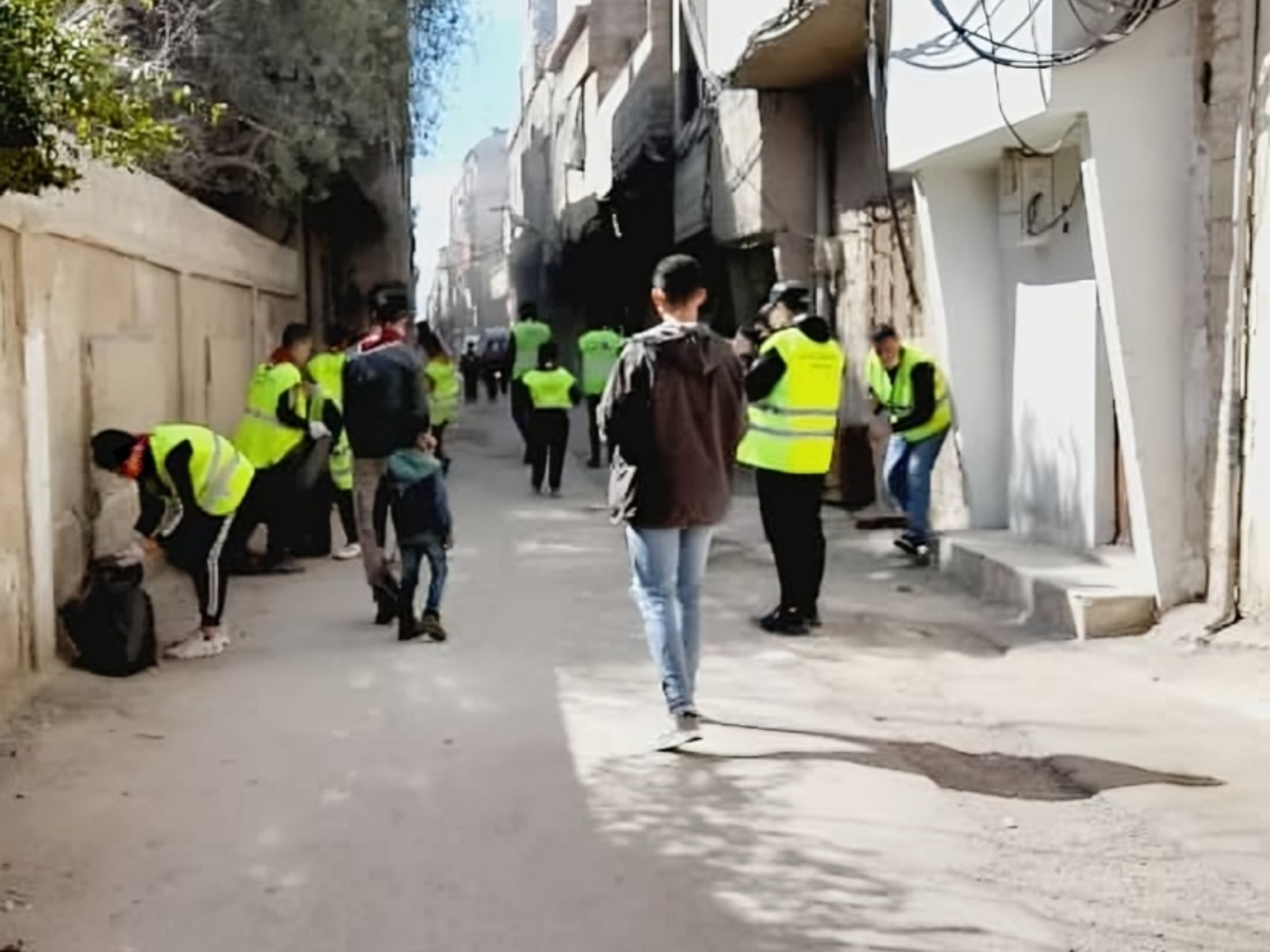 حملة تنظيف واسعة في مخيم خان دنون استعداداً لشهر رمضان المبارك