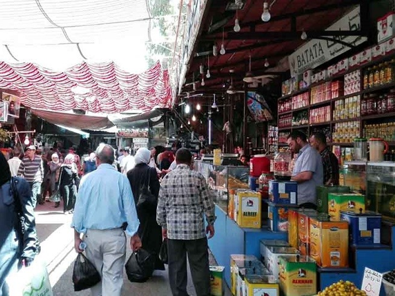 رمضان يطل على الفلسطينيين في سوريا وسط تحديات اقتصادية متزايدة