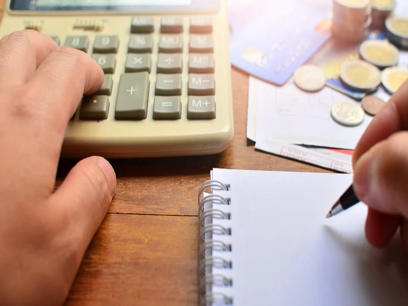 مخيم العائدين بحمص. إطلاق مبادرة لتسديد ديون العائلات الفقيرة في المحال والصيدليات