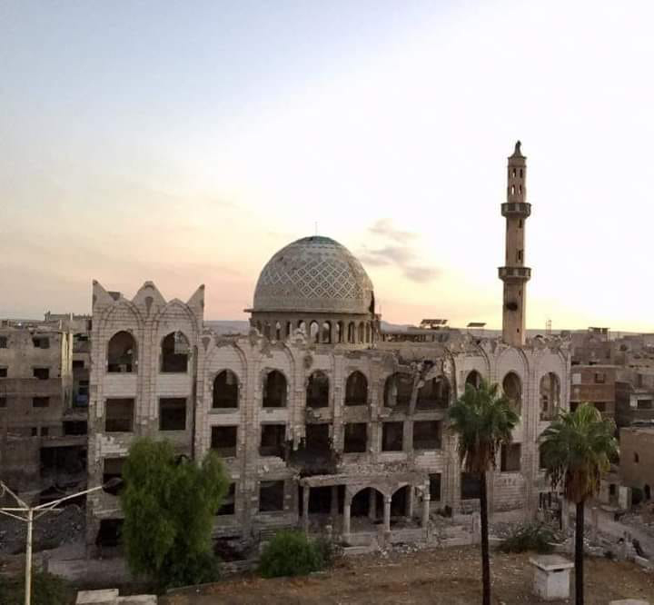 مخيم اليرموك.. استياء وانتقادات لعدم إقامة صلاة عيد الفطر في مسجد عبد القادر الحسيني