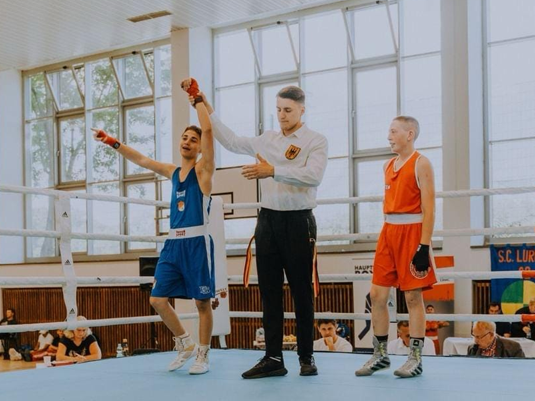 طفل فلسطيني سوري يحقق إنجازات رياضية في ألمانيا