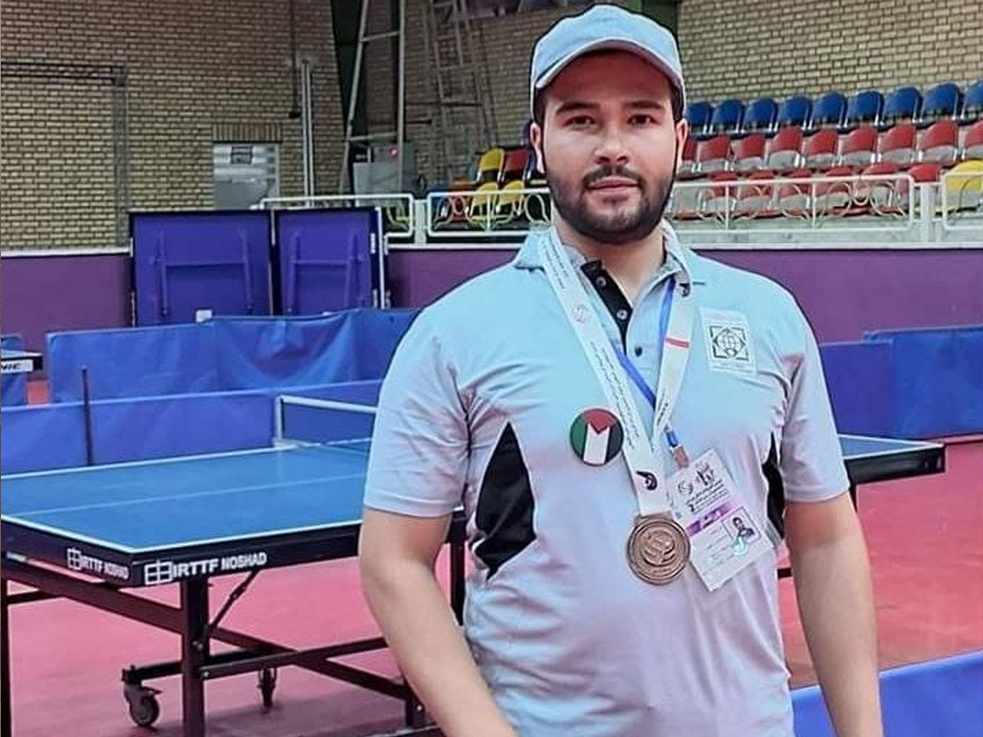 لاجئ فلسطيني يحقق المركز الثالث بدوري الجامعات لكرة الطاولة