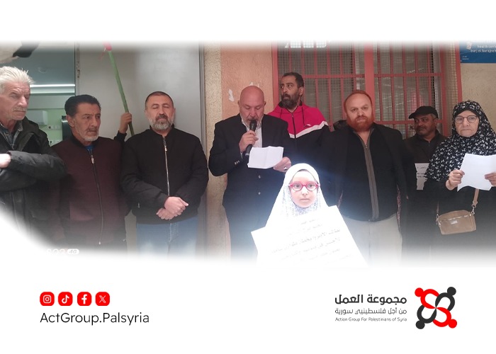 فلسطينينو سوريا في مخيم برج الشمالي البراجنة يعتصمون أمام مبنى الأونروا 