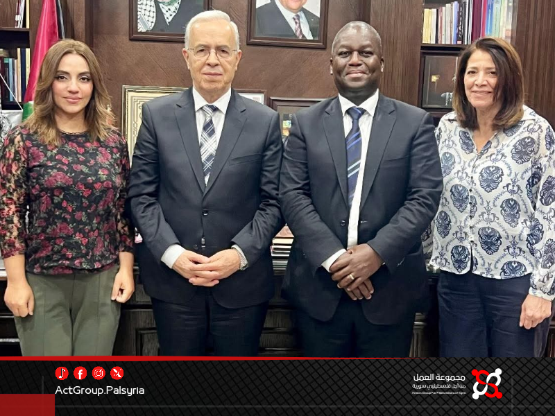 الأزمة المالية للأونروا محور لقاء بين السفير الرفاعي ومدير الوكالة في سوريا