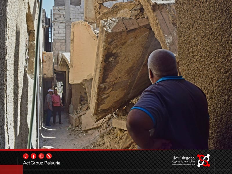 نداء من مخيم سبينة.. ركام منزل مدمر يهدد حياة الأهالي والأطفال