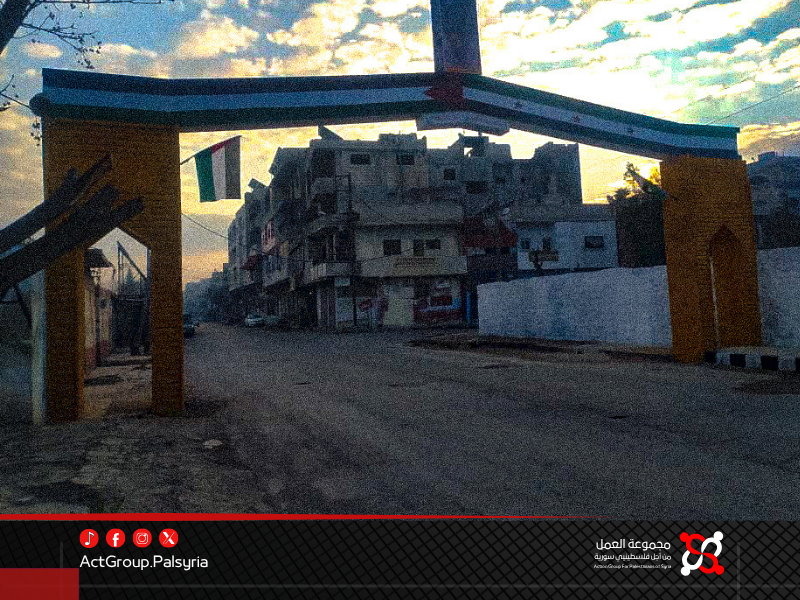 مخيم النيرب. لجنة التنمية تطالب بإعادة فتح الطريق الرئيسي