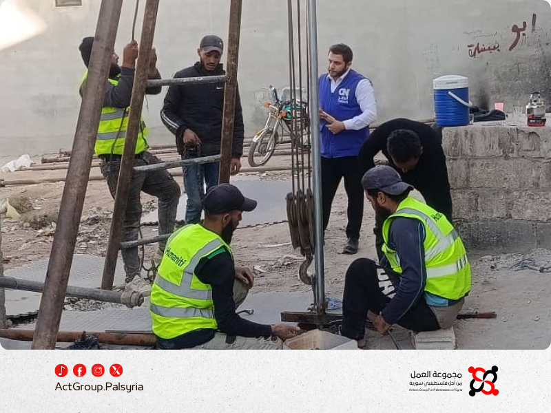 إعادة تأهيل بئر مياه في مخيم خان دنون بتمويل مؤسسات إنسانية لتخفيف معاناة اللاجئين