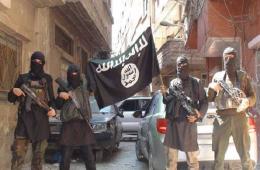 "داعش" يستمر بالتضييق على أهالي مخيم اليرموك المحاصرين من قبل النظام 