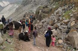 معارك عنيفة بين داعش والمعارضة تشرد مئات العائلات الفلسطينية جنوب سورية