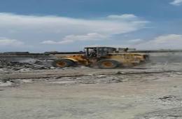 استمرار إزالة الانقاض من شوار مخيم السبينة وسكانه يشكون شح المساعدات الإغاثية 