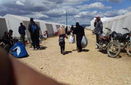 شاهد بالصور:  تهجير قسري جديد لمهجري مخيم اليرموك وجنوب دمشق من مخيم الشبيبة باعزاز إلى مخيم البل شمال مدينة ثوران بريف حلب الشمالي