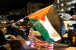 فلسطينيو سورية في اليونان يشاركون بوقفة احتجاجية رفضاً لـ صفقة القرن 