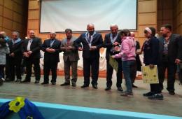 طفلة فلسطينية الأولى في سورية في تشكيل اللوحات الفنية من بقايا الطبيعة 