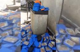 المهجرون في جزيرة ساموس اليونانية يشكون سوء الطعام وأوضاعهم الإنسانية القاسية 