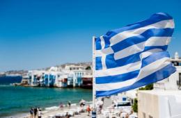 اليونان تنقل 1000 لاجئ من الجزر إلى فنادق شاغرة