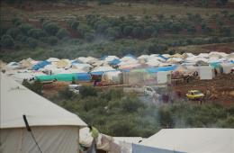 بدقيقة لاجئ يختصر معاناة الفلسطينيين في مخيم أطمة شمال سورية 