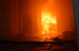 مخيم النيرب..اندلاع حريق في أحد المنازل 