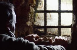 الأجهزة الأمنية السورية تواصل اعتقال عائلات فلسطينية بأكملها 