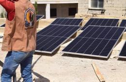 مخيم خان الشيح.. تركيب منظومة طاقة شمسية لأحد المساجد