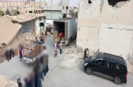 توزيع سلال صحية في مخيم حندرات