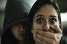 تعرض سيدة للسلب بالعنف في مخيم الحسينية