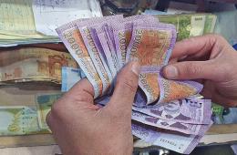 حوالات المغتربين طوق النجاة من الفقر للأسر الفلسطينية في سورية