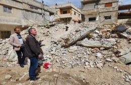 المفوض العام للأونروا يزور مخيم الرمل للاطلاع على أوضاع منكوبي الزلزال