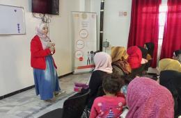 الهلال الأحمر ينظم جلسة توعوية عن الكذب عند الأطفال في مخيم خان دنون