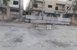 مخيم الحسينية.. استبدال السواتر الترابية بكتل اسمنتية 