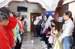 فتيات فلسطينيات يشاركن في أنشطة توعوية حول الحماية والثقة بالنفس