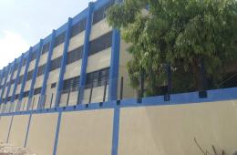 نشطاء يحتفون بـ افتتاح مدرسة جديدة في مخيم اليرموك بعد إعادة ترميمها من قبل الأونروا