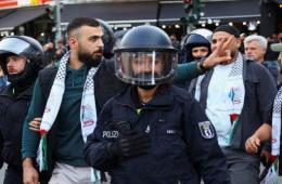 لاجئون فلسطينيون في ألمانيا يتعرضون للقمع والتهديد بسبب تضامنهم مع غزة