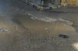 مخيم النيرب.. شكاوى مــن الحفر في الشوارع وتهالك البنية التحتية