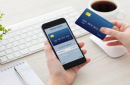 أهالي مخيم الرمل الفلسطيني يواجهون صعوبات في دفع الفواتير