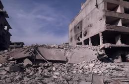 انهيار مبنى في الحجر الأسود وتحذيرات في مخيم اليرموك