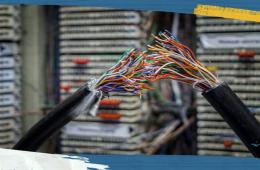 انقطاع الهواتف الأرضية والإنترنت يُفاقم معاناة أهالي مخيم خان دنون