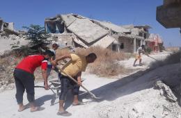 باب التطوع مفتوح في حملة "يداً بيد" لإزالة الأنقاض في مخيم حندرات