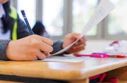 وسط تحديات كبيرة. الطلاب الفلسطينيون في سوريا يبدأون امتحاناتهم النهائية