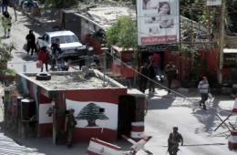 الجيش اللبناني يحتجز عائلة فلسطينية سورية على حاجز في مخيم عين الحلوة