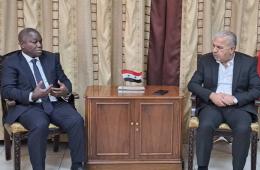 الأونروا ووزير الكهرباء يبحثان واقع المخيمات الفلسطينية