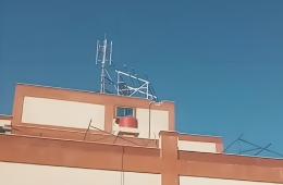 بعد مرور7 سنوات. تركيب برج اتصالات في مخيم اليرموك