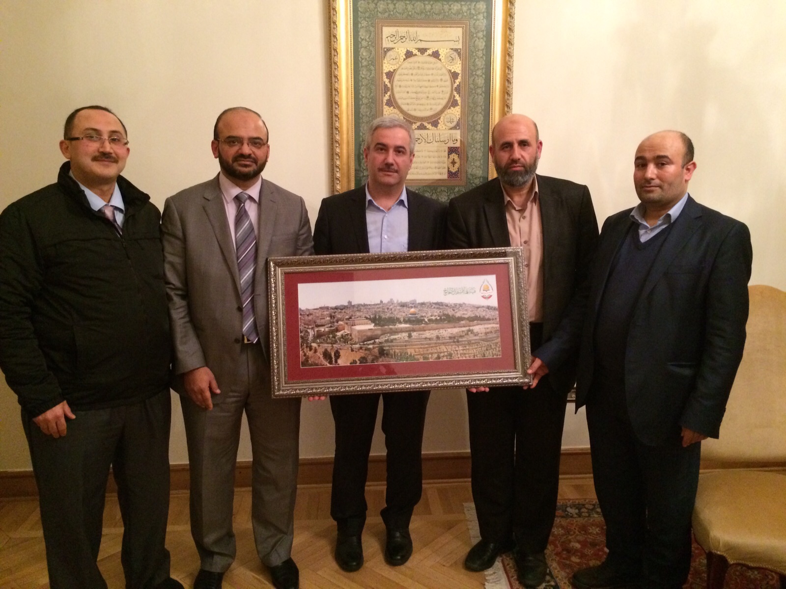  أوضاع اللاجئين الفلسطينيين في تركيا على طاولة التباحث مع مستشار رئيس الحكومة لشؤون اللاجئين