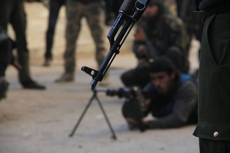 اشتباكات بين قوات المعارضة السورية و "داعش" على محور مشفى الياباني ونقطة المسبح في مخيم اليرموك 