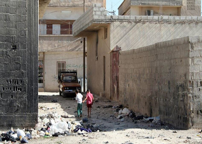 وجهاء مخيم الحسينية غياب الدور وتجاهل للأزمات